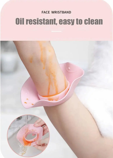 Stay Mess-Free During Skincare